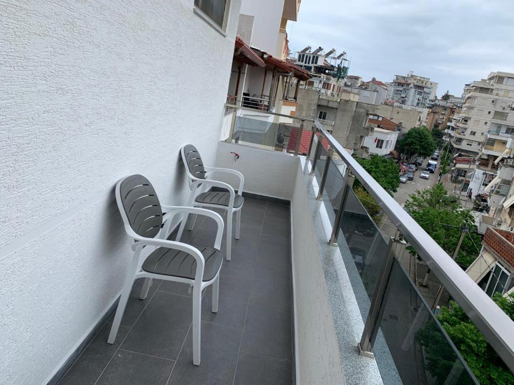 Delfin Apartments Sarande Exterior photo