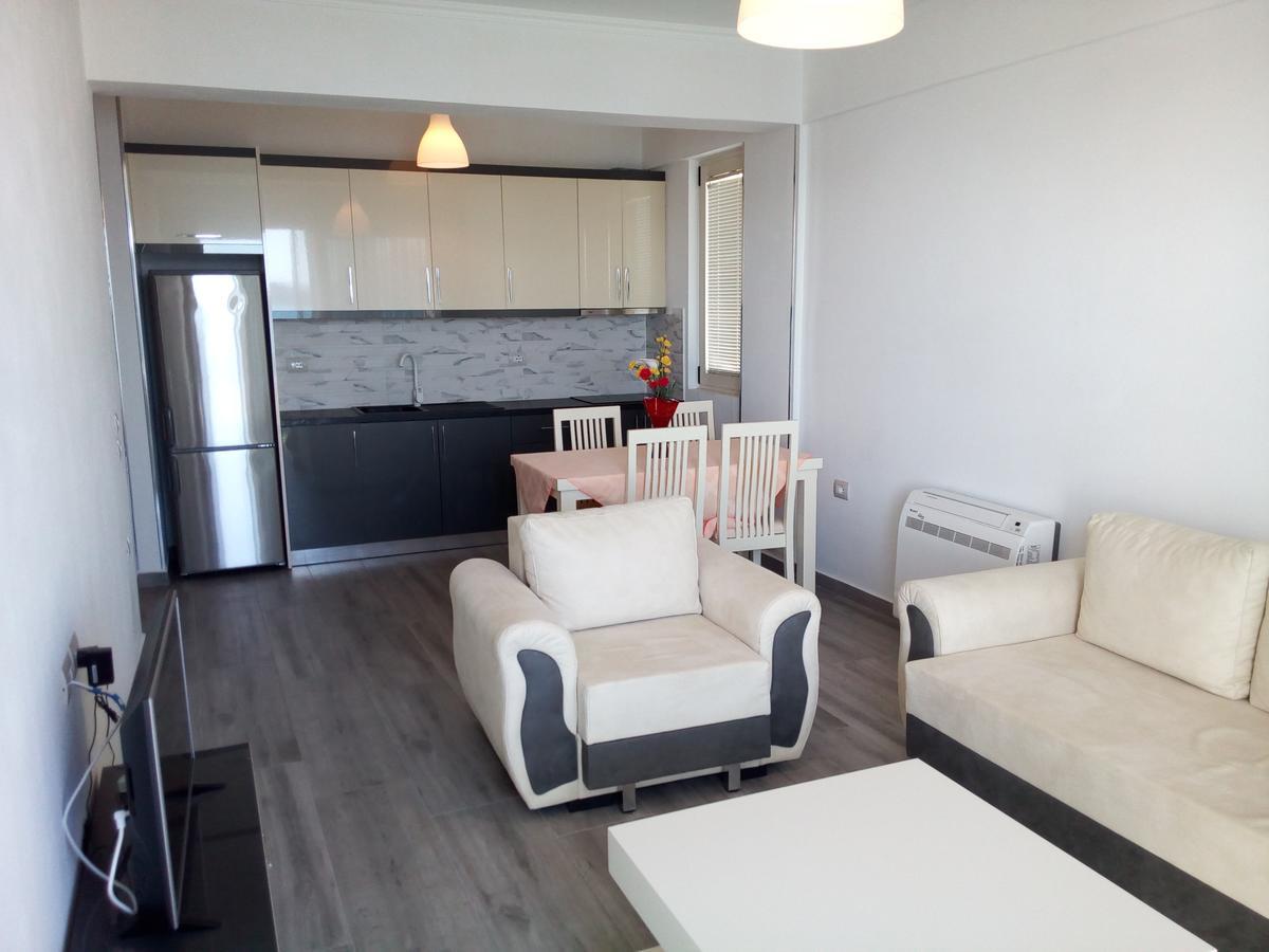 Delfin Apartments Sarande Exterior photo
